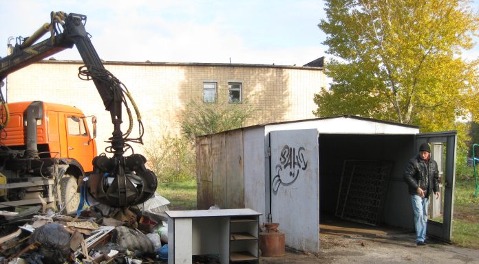 Демонтаж и утилизация гаража: эффективное решение для освобождения участка.