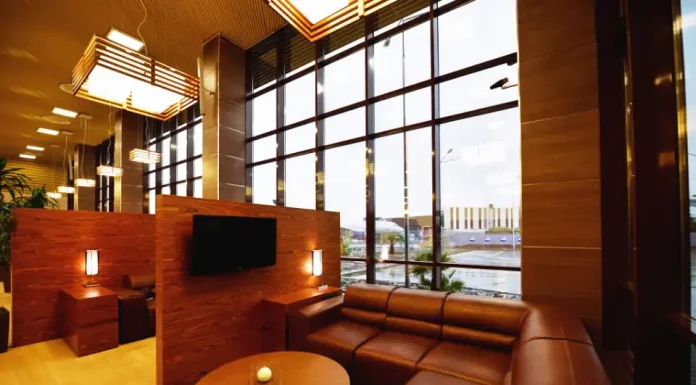 VIP-зал в аэропорту: Плюсы и преимущества для путешественников