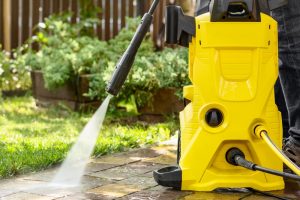 Уборка участка без хлопот: выбираем мойку высокого давления