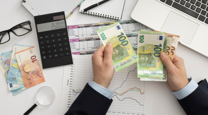 Микрокредитование: Возможности, Риски и Советы для Заемщиков