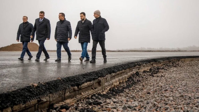 Министру транспорта доложили о ходе строительства аэропорта в Балаково